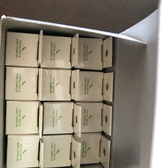 Aveeno infusion drops - Picture 5 of 5